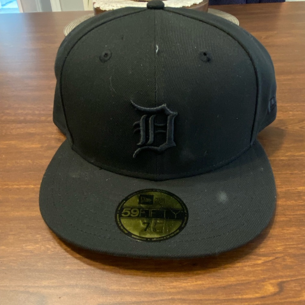 Detroit Tigers MLB Black on Black 59FIFTY fitted cap 7 7/8